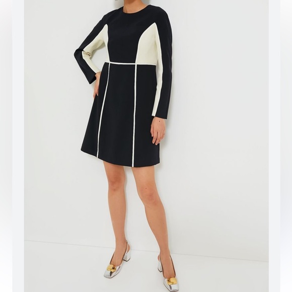 NEW Tuckernuck Navy and cream Evie Elegant Dress size M